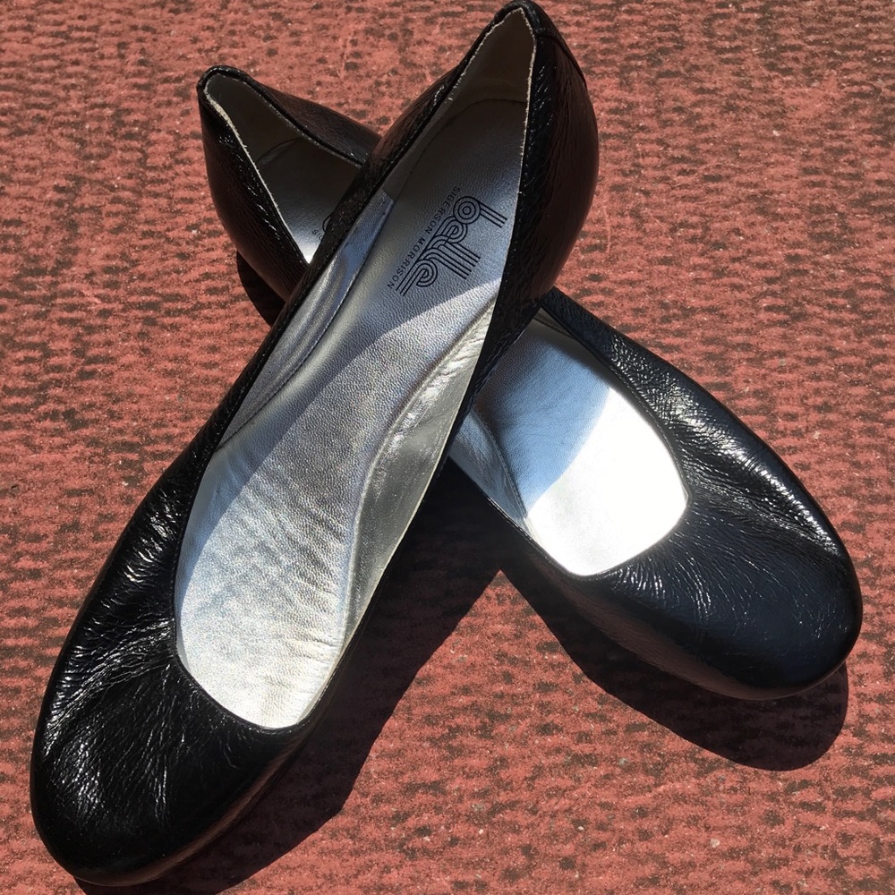 Belle by Sigerson Morrison black shiny flats!!!